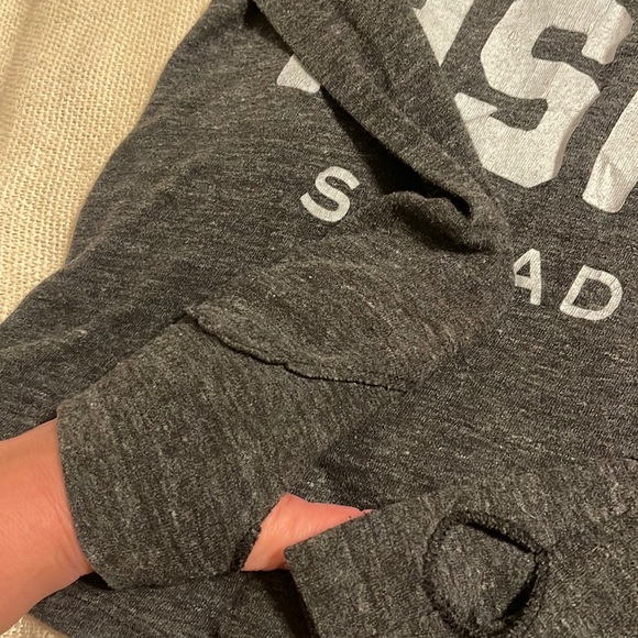 Alternative Letter Printed Gray Long Sleeve Tee - Picture 3 of 8